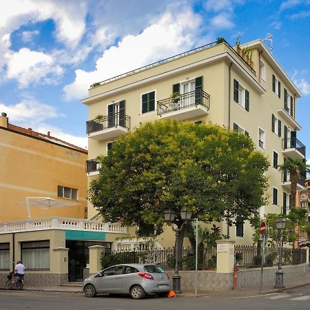Residence San Marco Suites&Apartments ألاسيو المظهر الخارجي الصورة