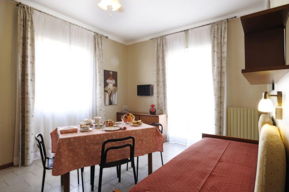 Residence San Marco Suites&Apartments ألاسيو المظهر الخارجي الصورة
