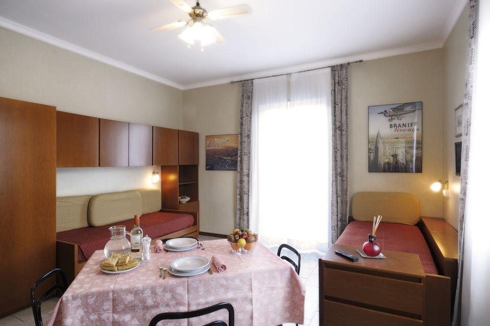 Residence San Marco Suites&Apartments ألاسيو المظهر الخارجي الصورة