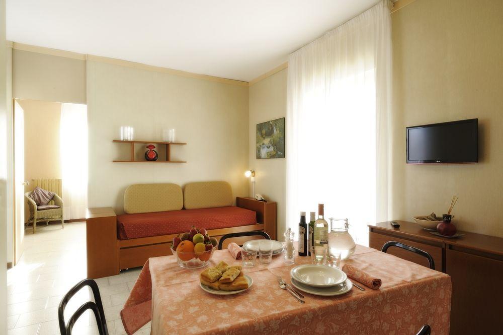 Residence San Marco Suites&Apartments ألاسيو المظهر الخارجي الصورة